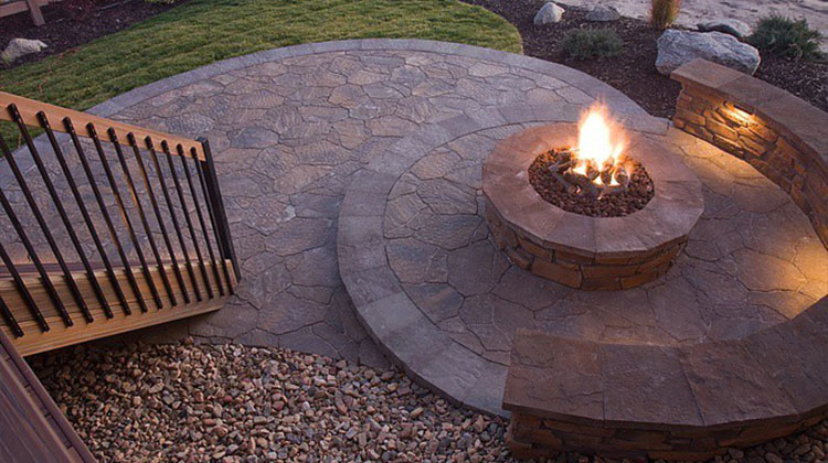 Curved patio