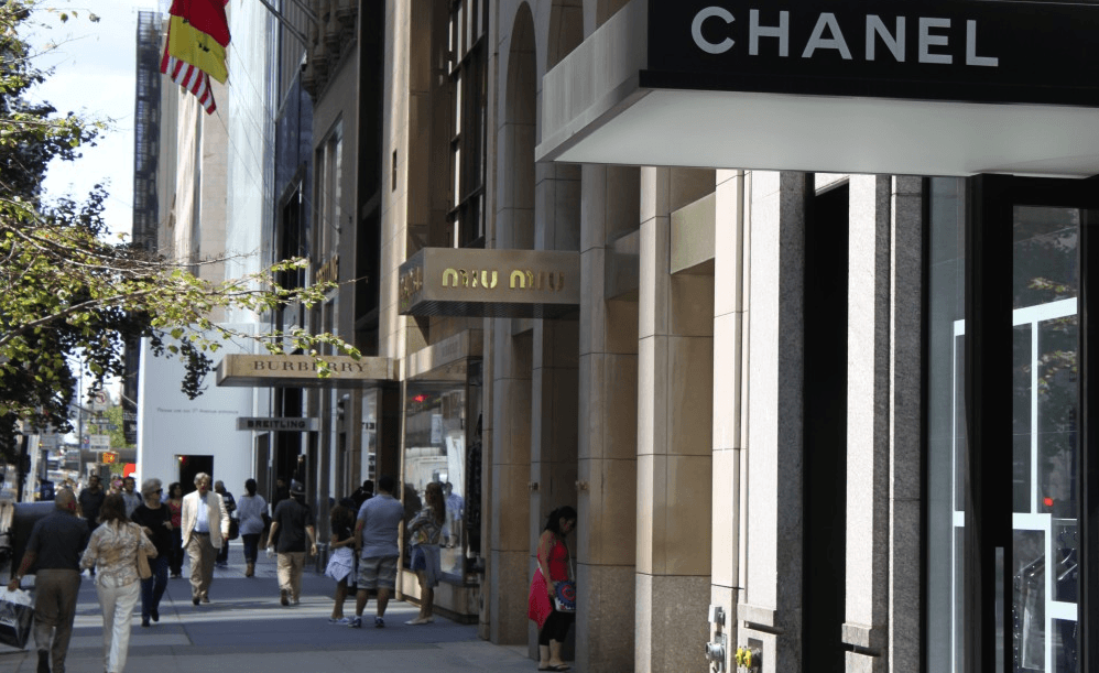 How to Start a Retail Clothing Business